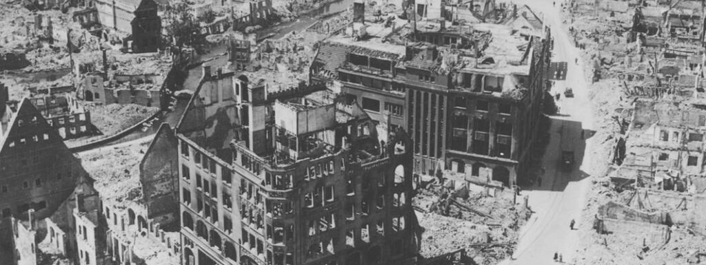 Ulm nach der Bombardierung vom 17.12.1944