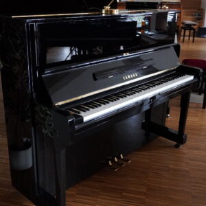 121 Yamaha U1