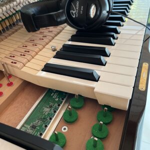 Einbau eines Silent-Systems (Stummschaltung) Üben mit Kopfhörer