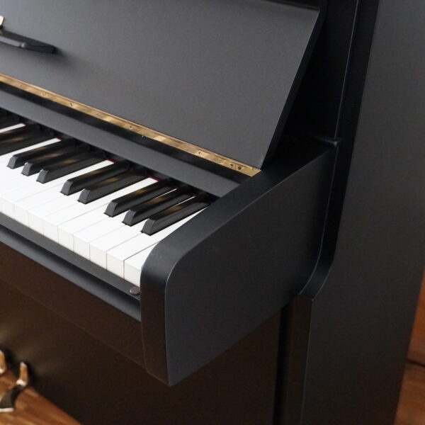 107 Yamaha schwarz matt – Bild 8