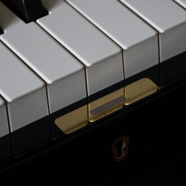 131- Yamaha U3 schwarz – Bild 5