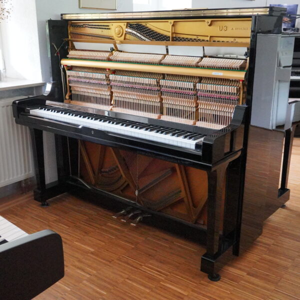 131- Yamaha U3 schwarz – Bild 4