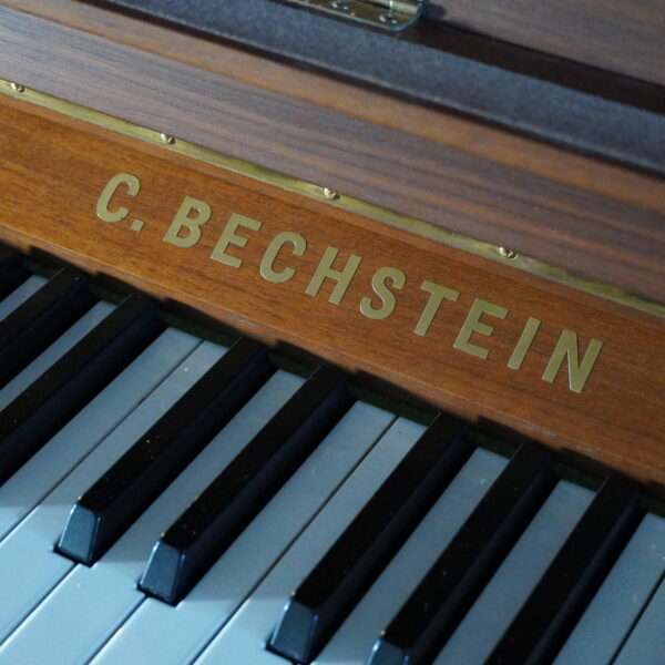 Klavier Bechstein 124 Elegance Nussbaum Silent gebraucht
