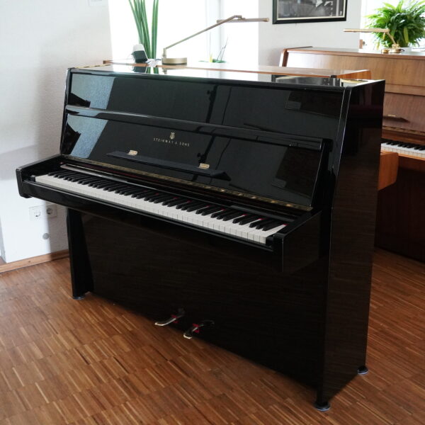 115 Steinway Z schwarz hochglanz – Bild 3
