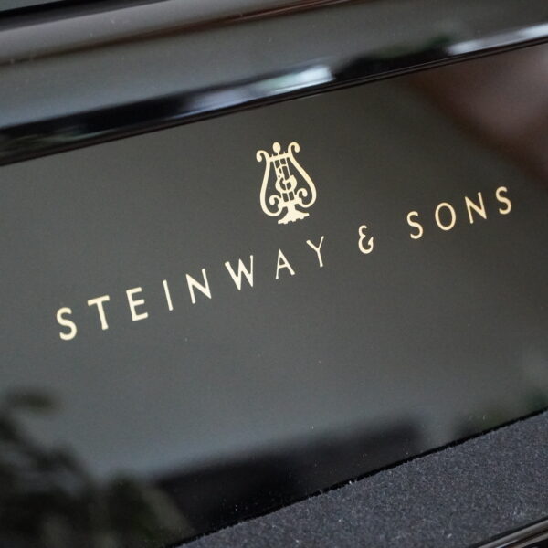 115 Steinway Z schwarz hochglanz – Bild 4