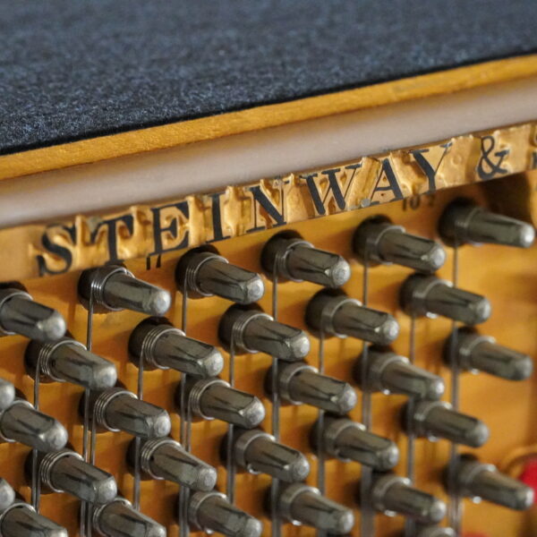 115 Steinway Z schwarz hochglanz – Bild 13