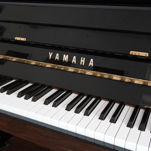 110 Yamaha MPX 70N schwarz hochglanz – Bild 10