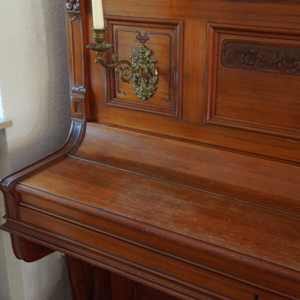 132 Gerbstädt verziertes Jugendstil Klavier – Bild 8
