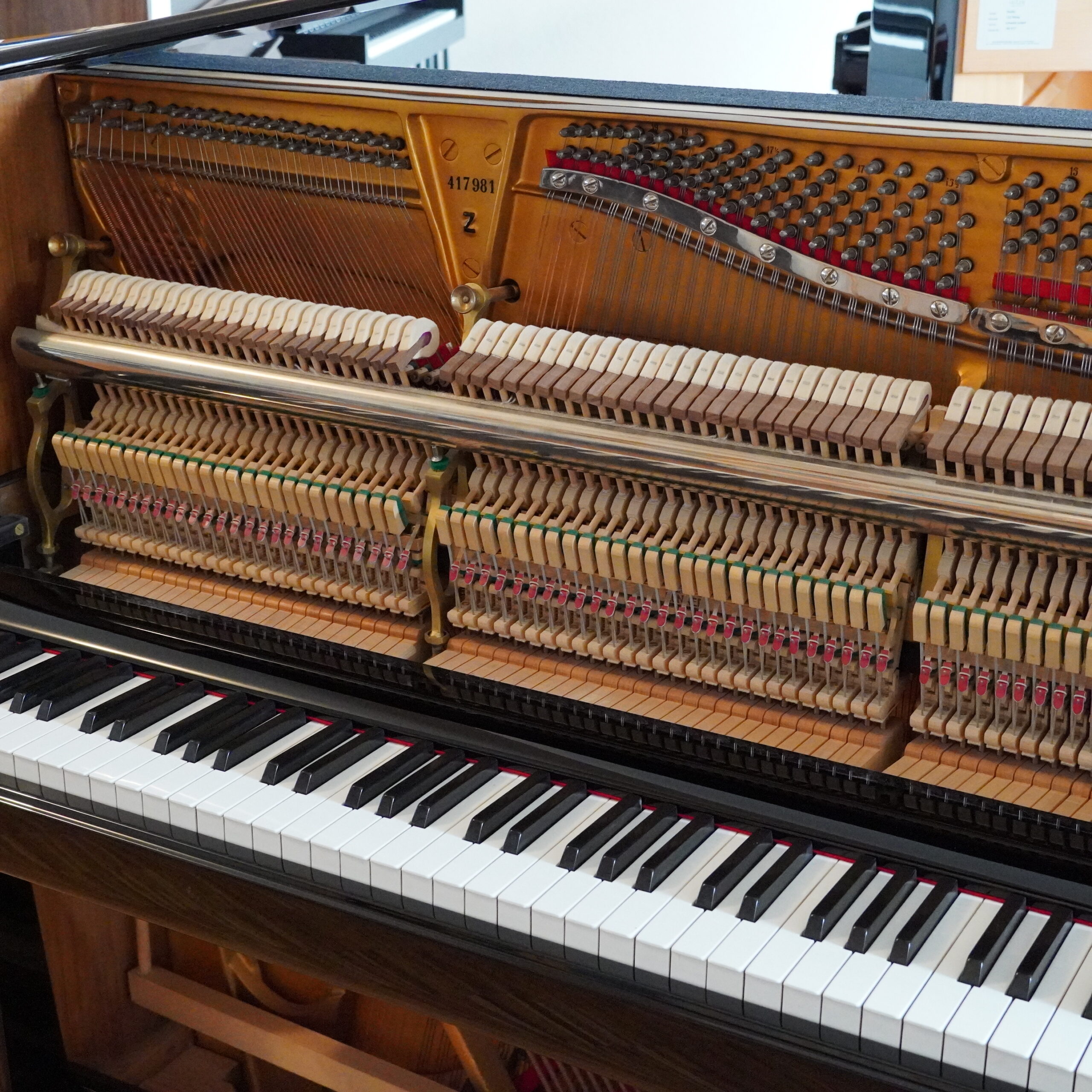 115 Steinway Z schwarz poliert – Bild 15